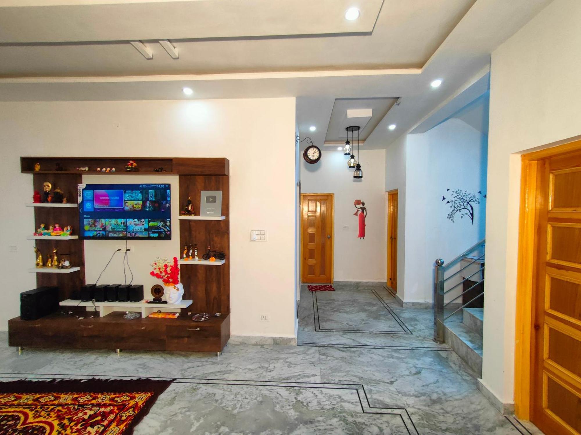 Travelodge Homestay Bīr المظهر الخارجي الصورة