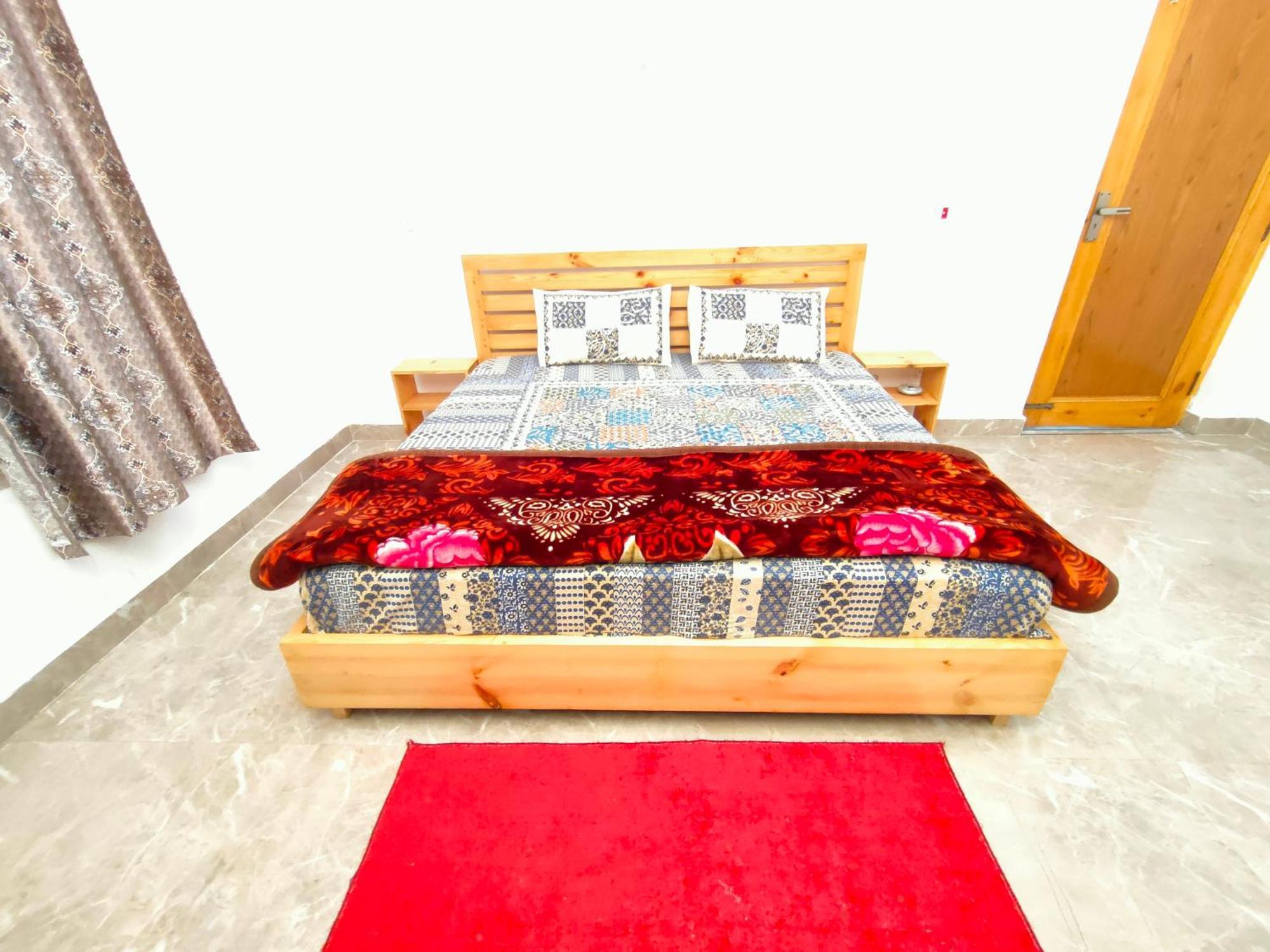 Travelodge Homestay Bīr المظهر الخارجي الصورة