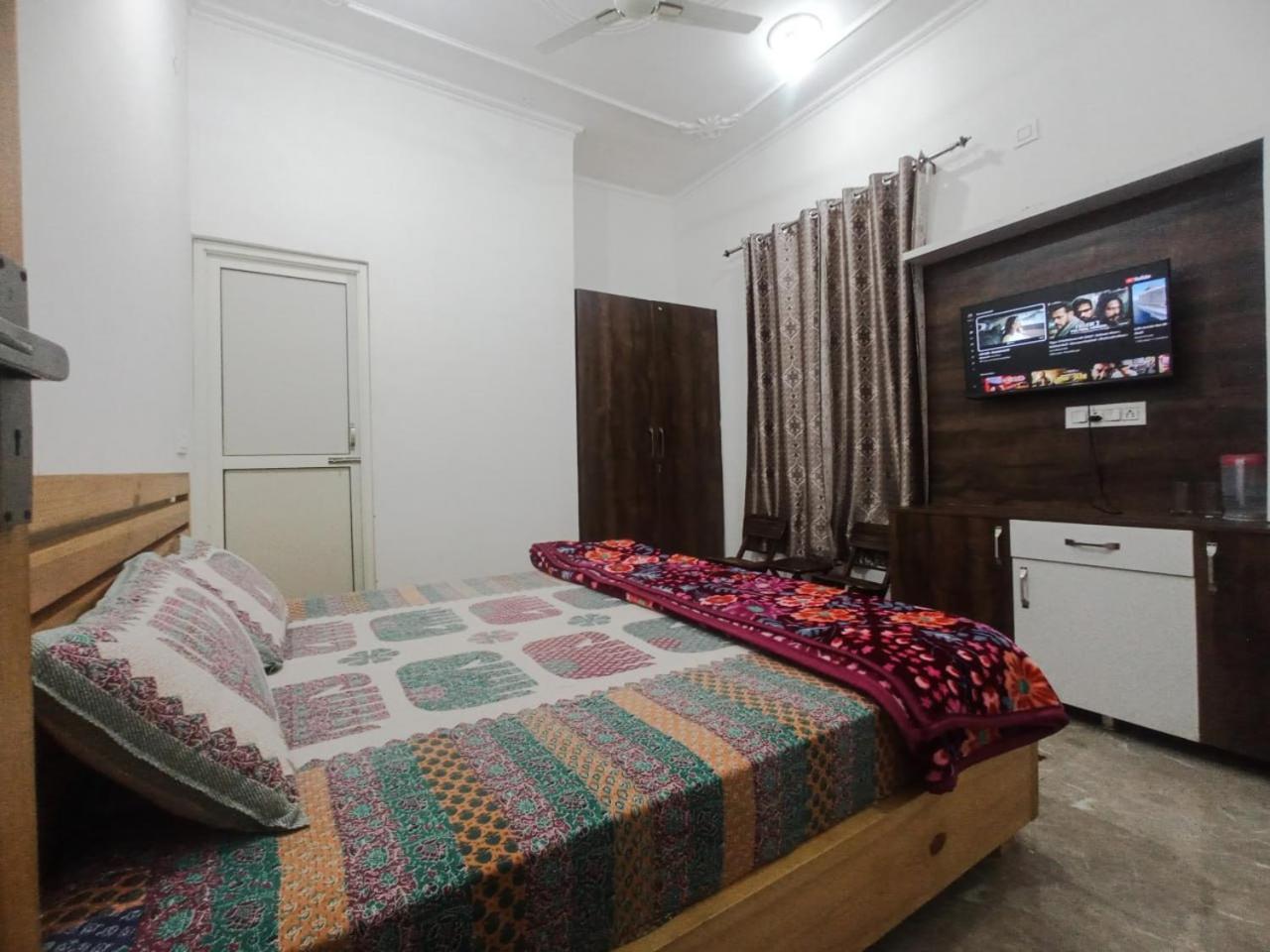 Travelodge Homestay Bīr المظهر الخارجي الصورة